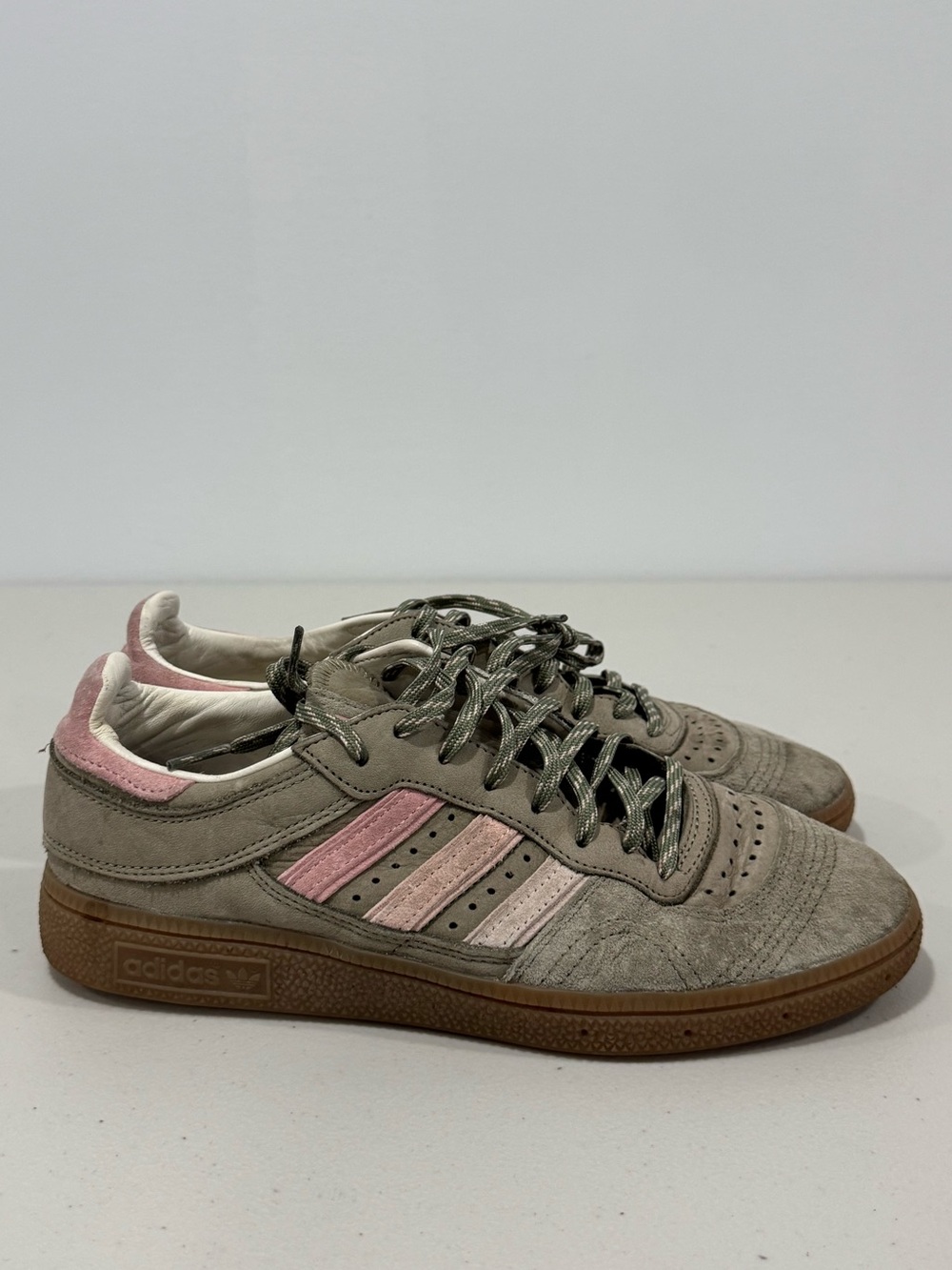 Kith Adidas Men Classics‎ Handball Pink Top Gum Size 7